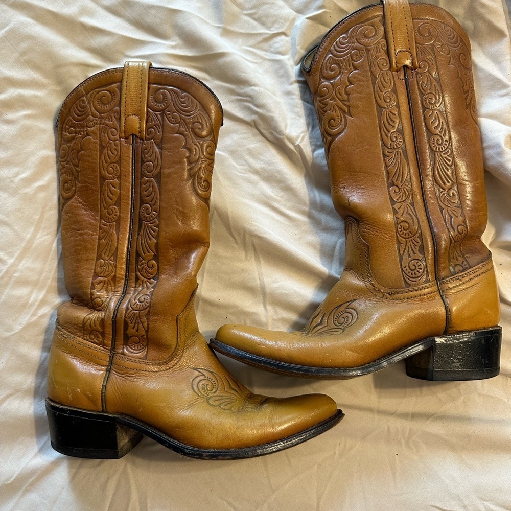 Vintage Acme Women’s Cowboy Boots Tan Brown Western Leather 4.5C USA 1965 - Picture 2 of 10
